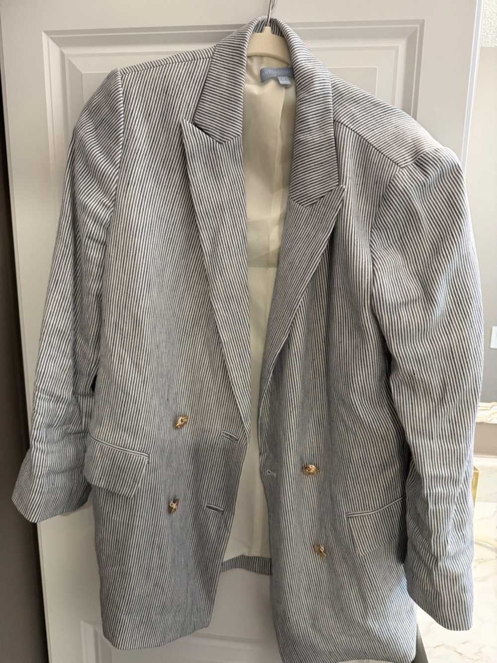 ANTONIO MELANI Navy and White Pinstripe Double-Breasted Blazer